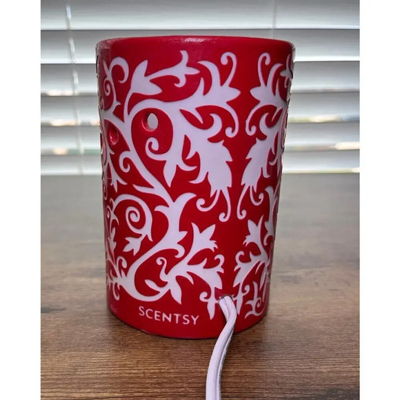 Authentic Scentsy NOEL Red/White Plug-in Wall Candle Warmer - Picture 4 of 13